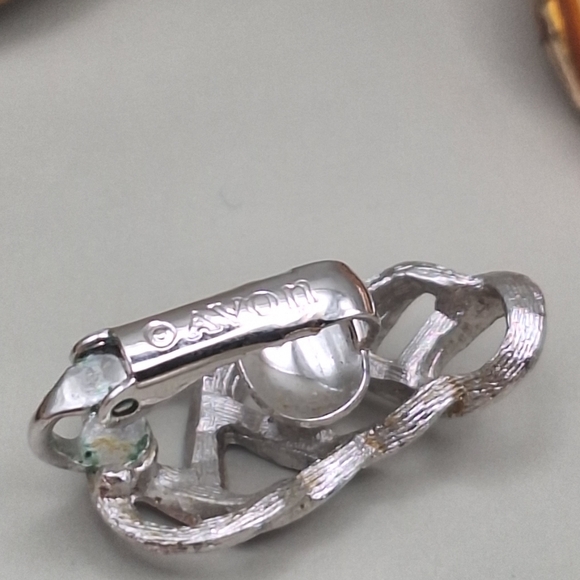 Vintage Clip-On & Screw-Back Earring Bundle – Sarah Coventry, Avon, LA Segal+ - Picture 3 of 16